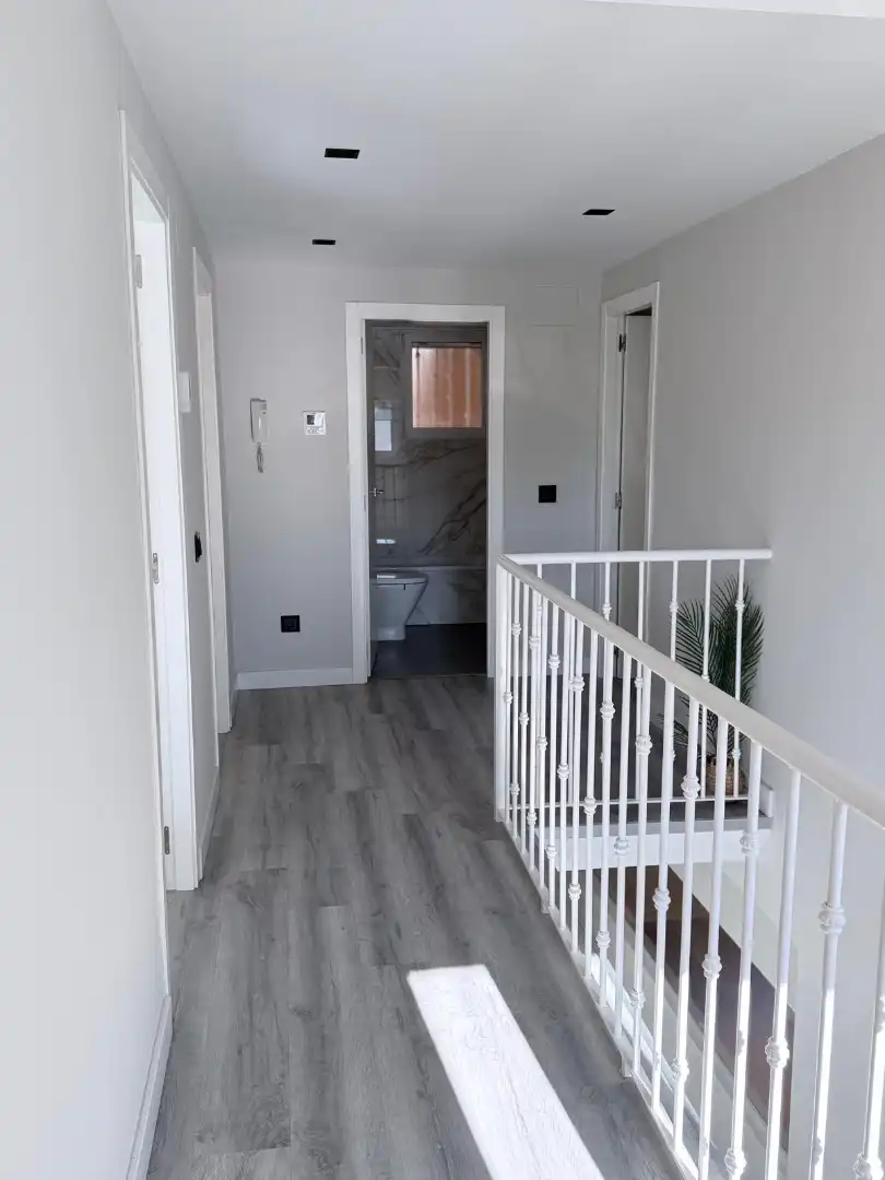 Casa bifamiliare con terrazza in vendita a Carrer Corts Valencianes, imagen 21