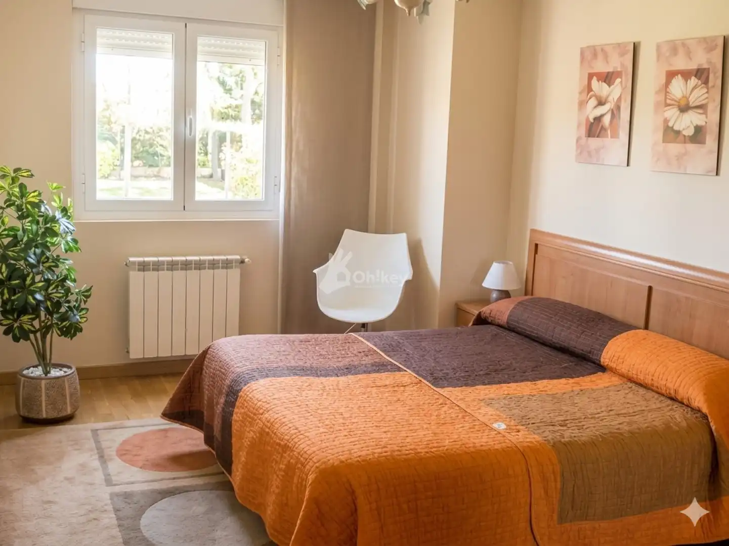 Habitación de Casa o chalet en venta en Onzonilla con Calefacción, Parquet y Piscina
