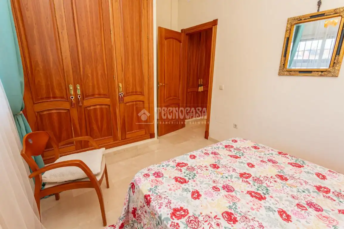 Bedroom of Houses for sale in Algeciras  with Air Conditioner and Swimming Pool