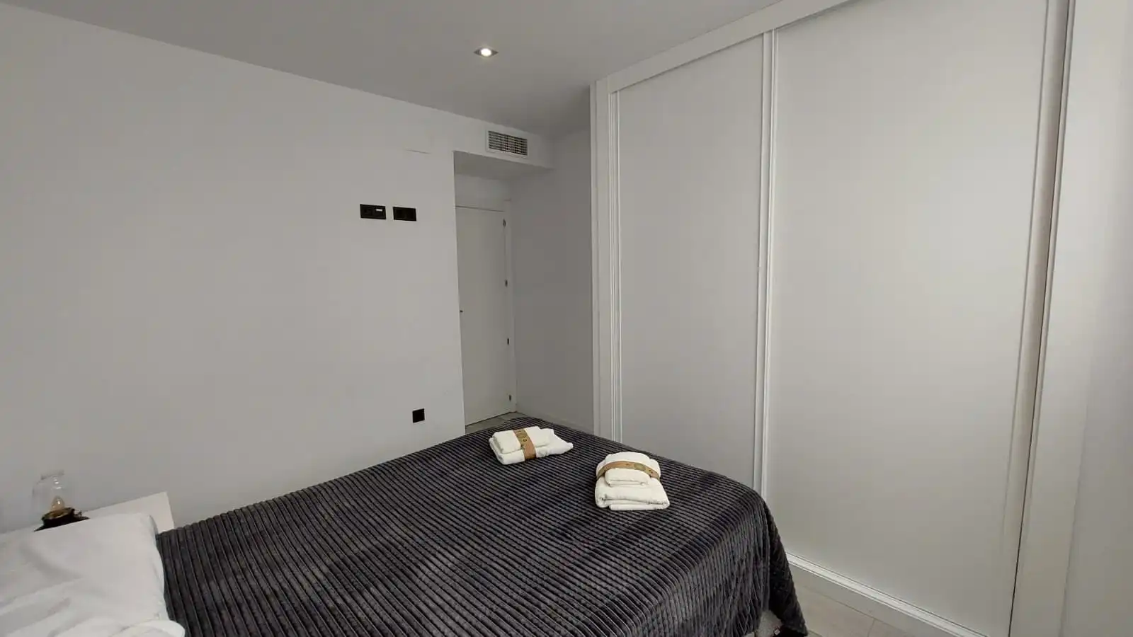 Bedroom of Apartments for sale in Fuengirola  with Air Conditioner, Heating and Terrace
