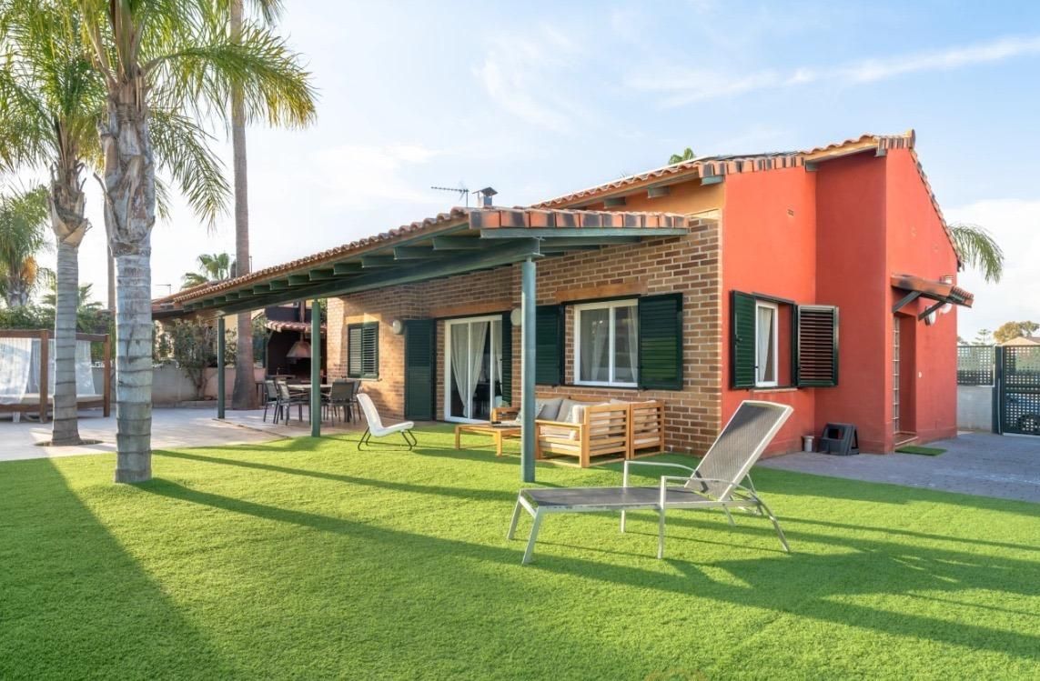 Jardí de Casa o xalet de lloguer en Riba-roja de Túria amb Aire condicionat, Calefacció i Jardí privat