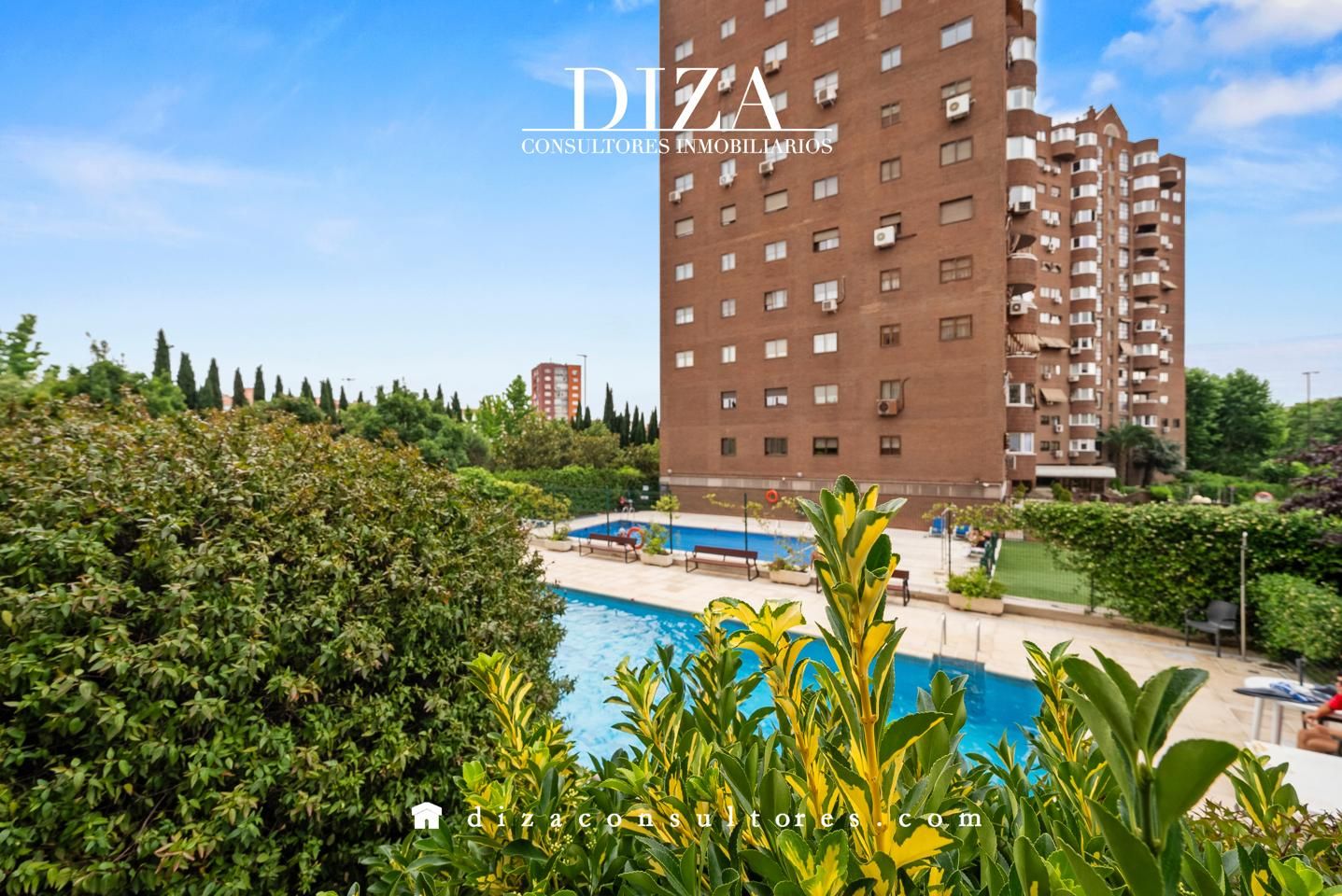 Exterior view of Flat for sale in  Madrid Capital  with Air Conditioner, Heating and Private garden