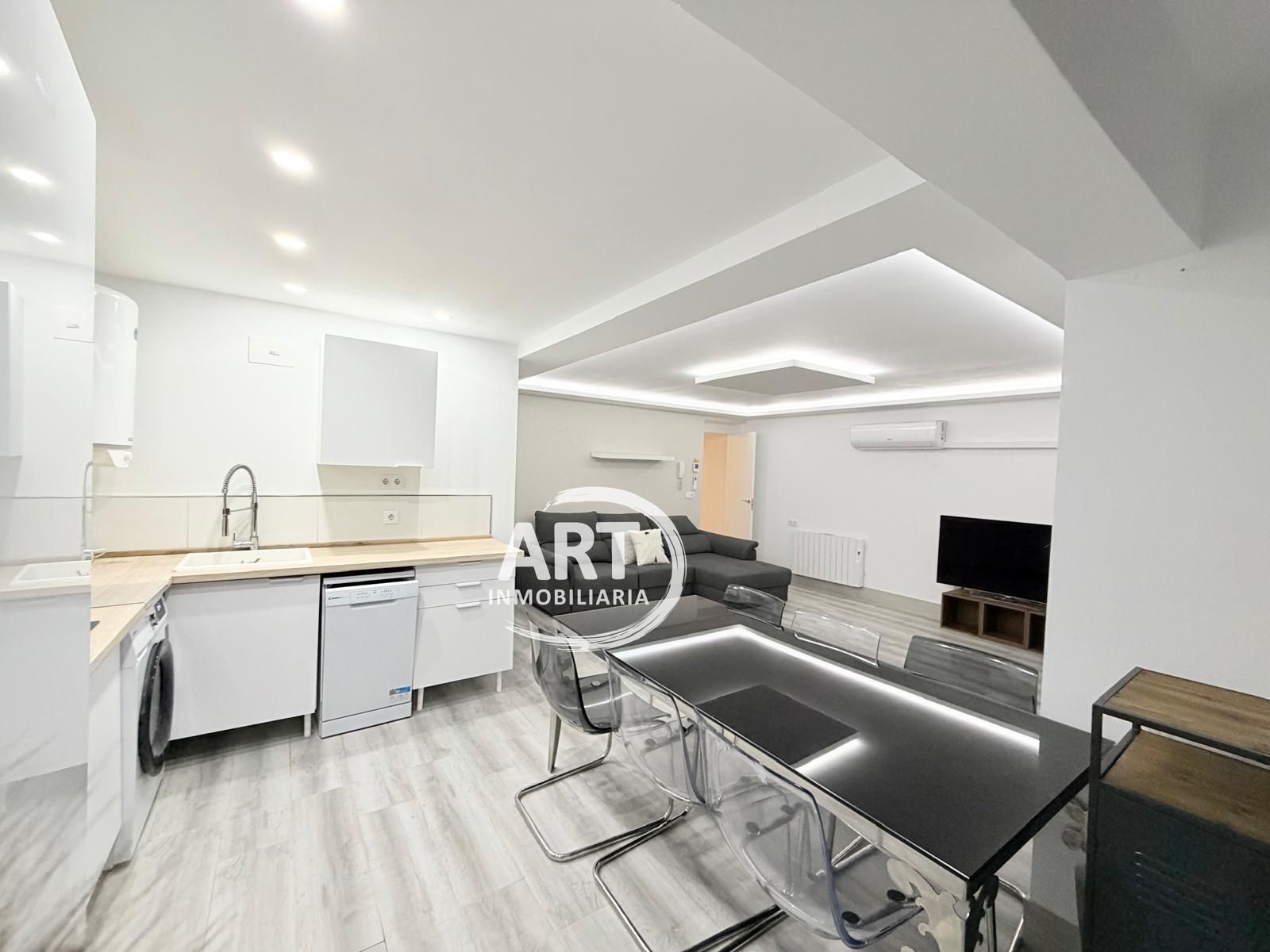 Flat to rent in  Valencia Capital  with Air Conditioner, Heating and Terrace