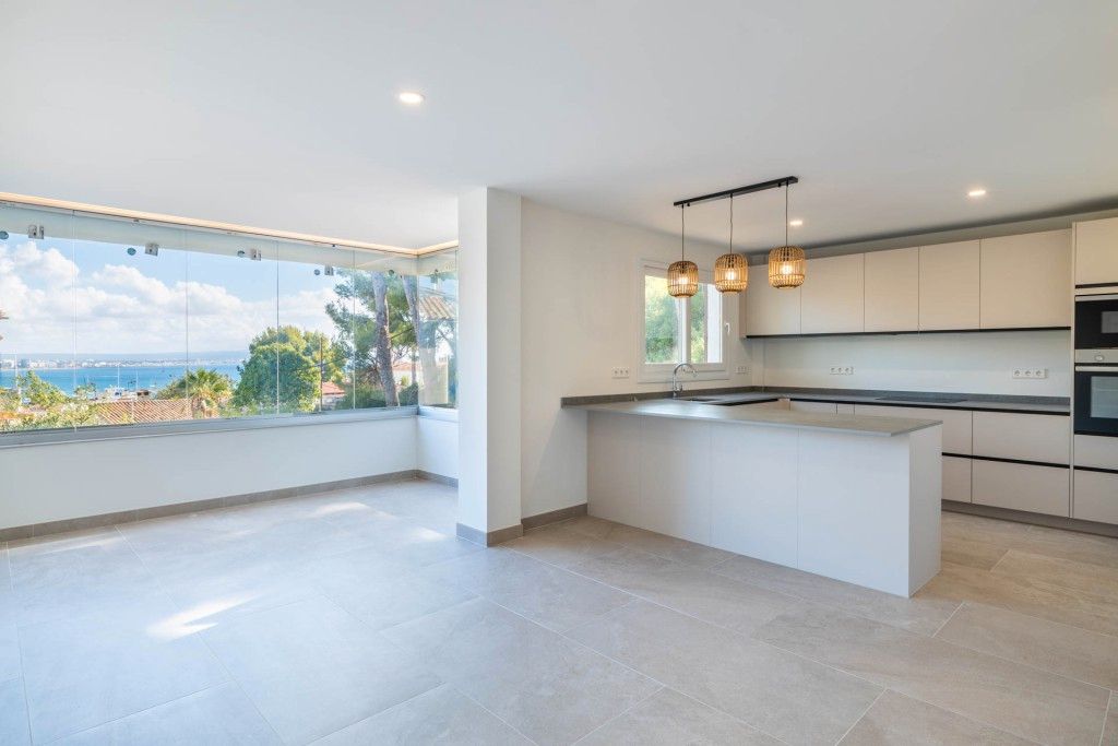Cuina de Apartament en venda en  Palma de Mallorca amb Aire condicionat, Jardí privat i Terrassa