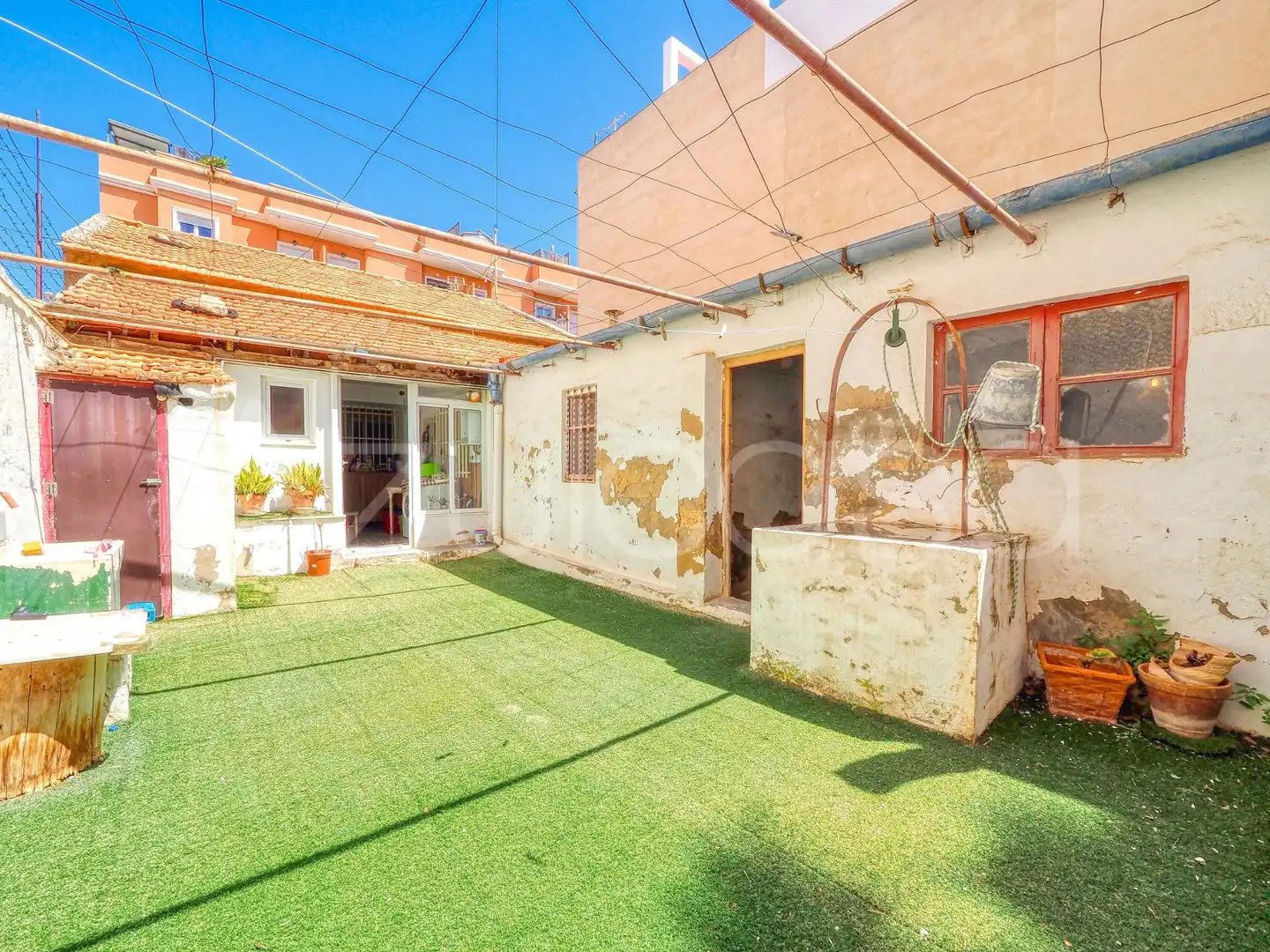 Vista exterior de Casa adosada en venta en Elche / Elx con Aire acondicionado y Amueblado