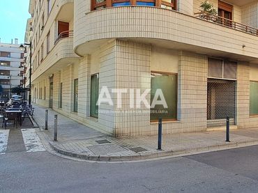 Locale commerciale in vendita a Sant Josep - Zona Hospital