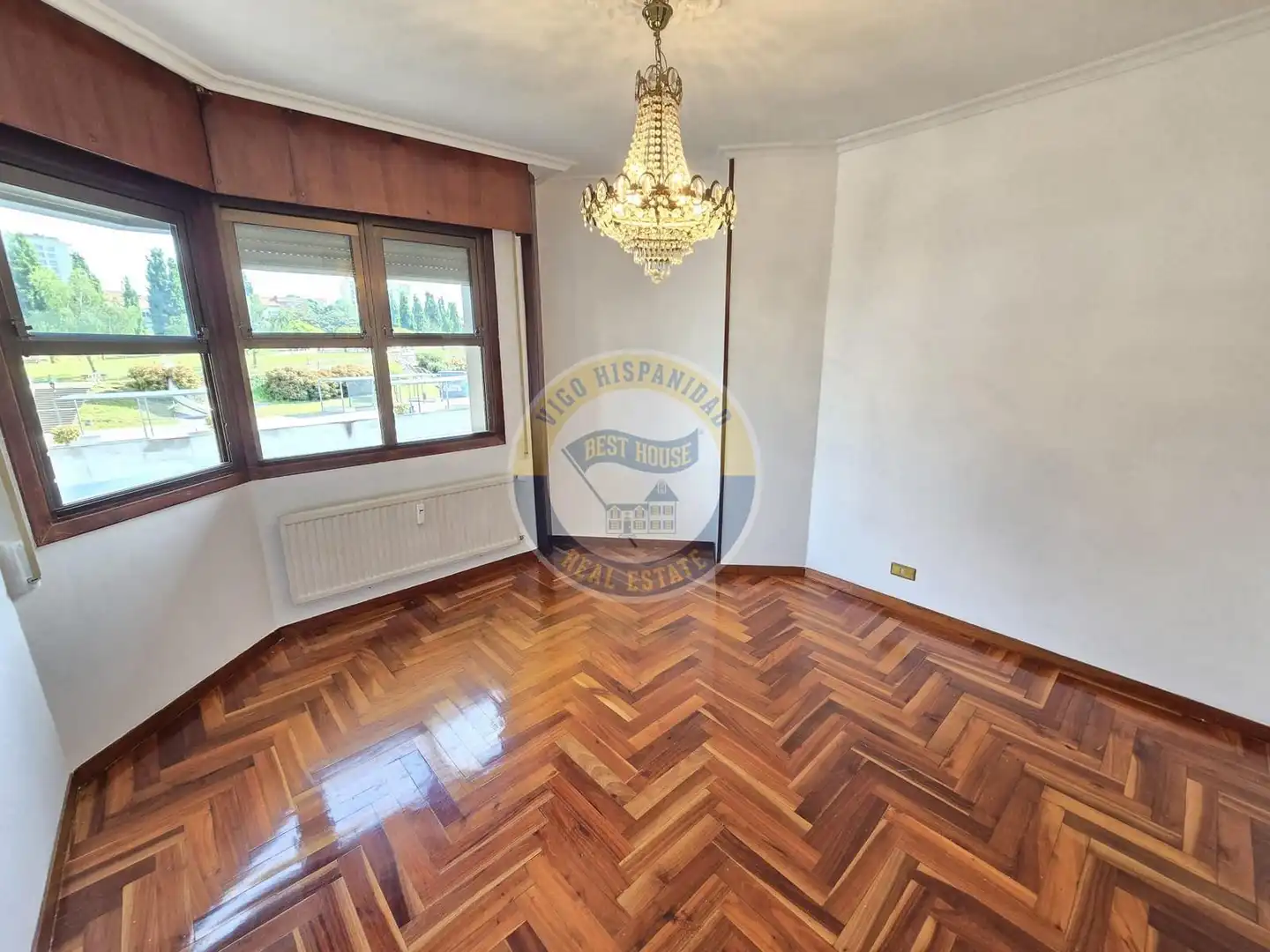 Comedor de Piso de alquiler en Vigo  con Calefacción, Parquet y Balcón