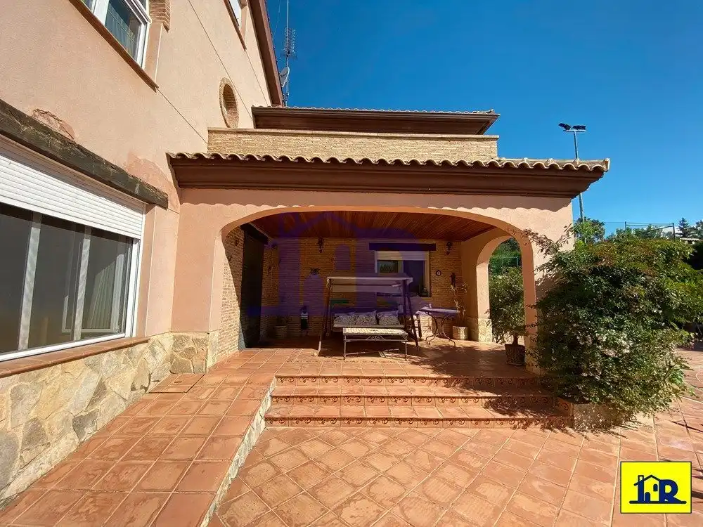 Exterior view of Houses for sale in Arcas del Villar  with Terrace, Storage room and Swimming Pool