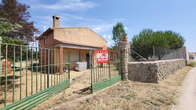 Local comercial en Venta en Calle ONZA  en Solosancho