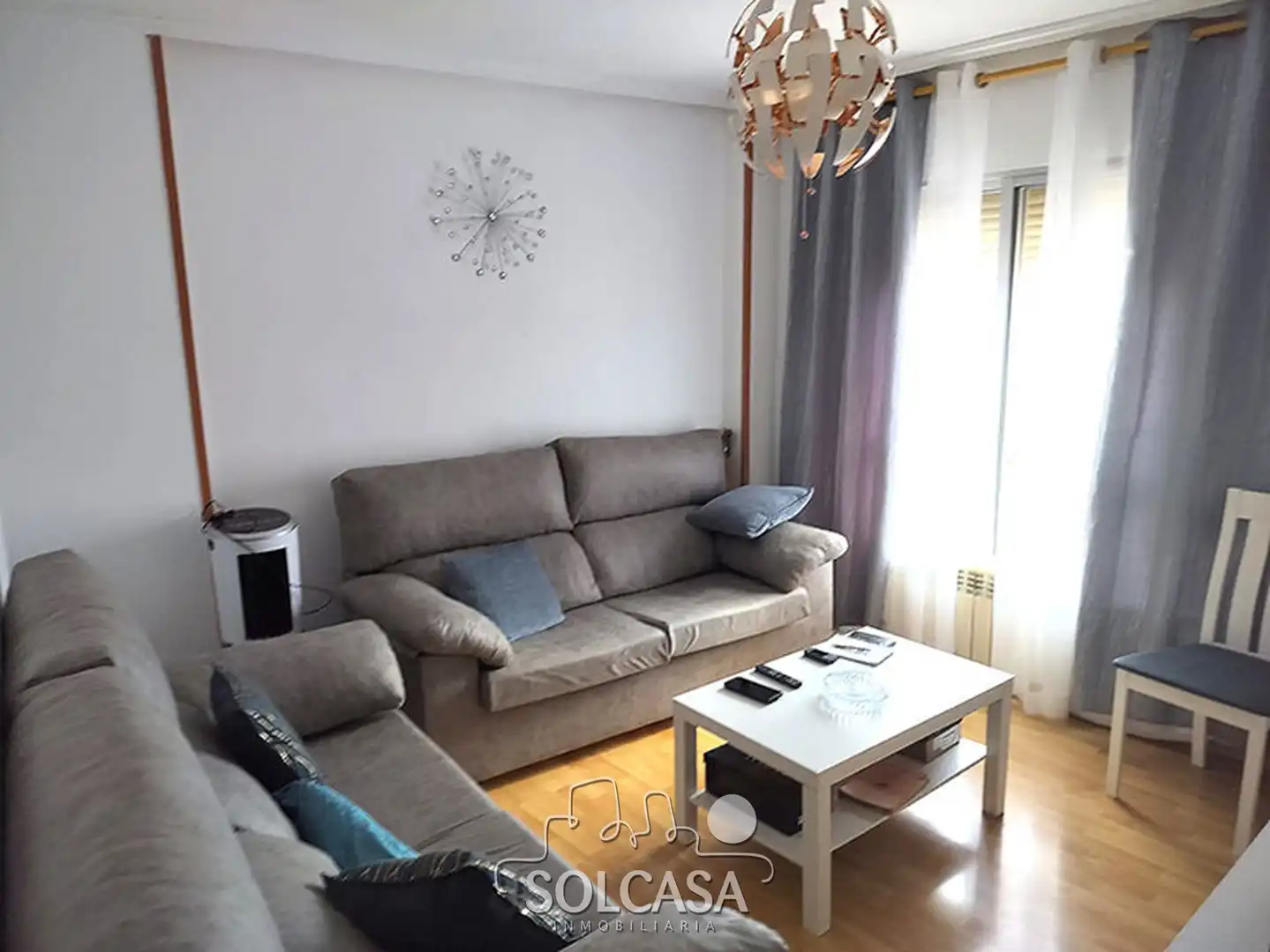 Sala d'estar de Pis en venda en Valladolid Capital amb Calefacció, Parquet i Traster