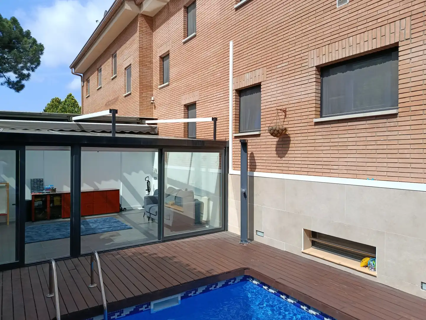 Terrassa de Casa adosada en venda en Girona amb Aire condicionat, Calefacció i Jardí privat