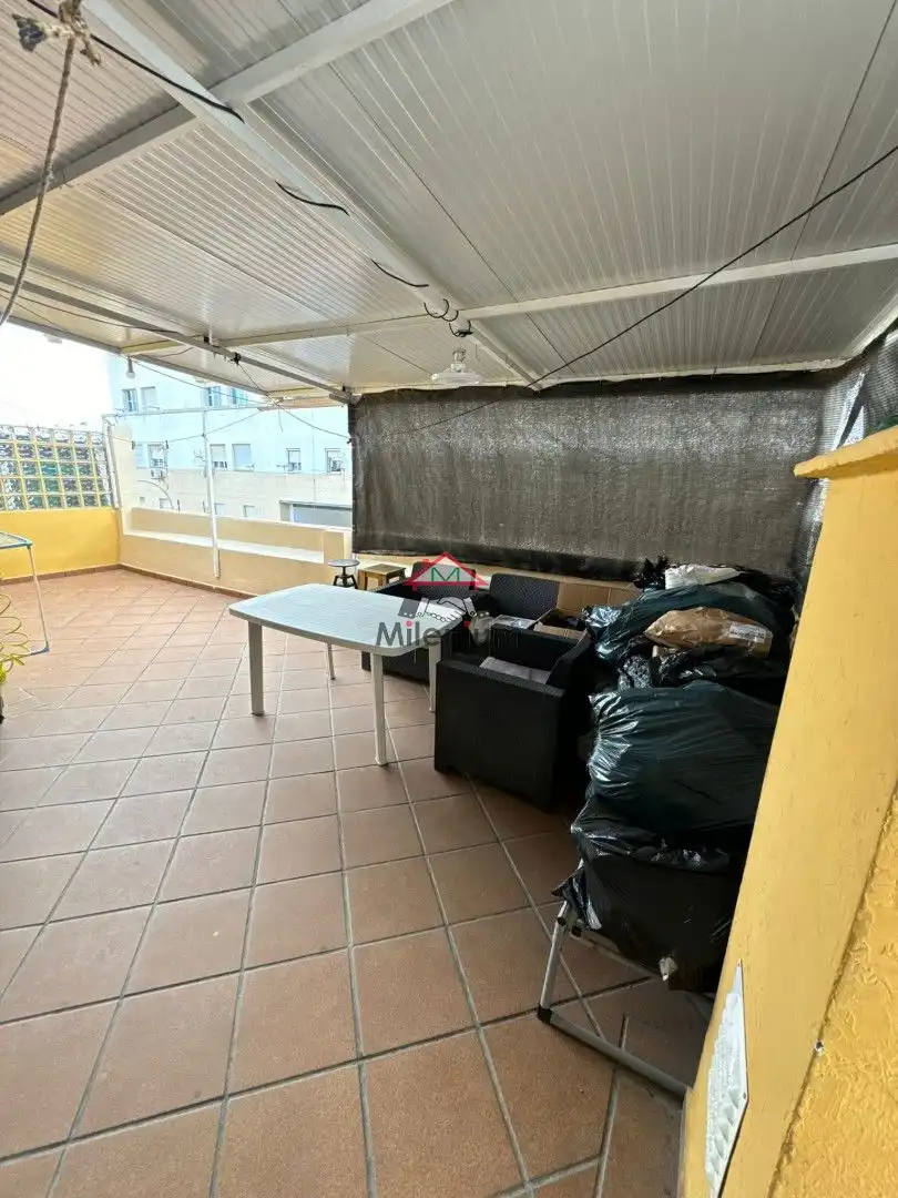 Terrassa de Casa o xalet en venda en Algeciras amb Terrassa