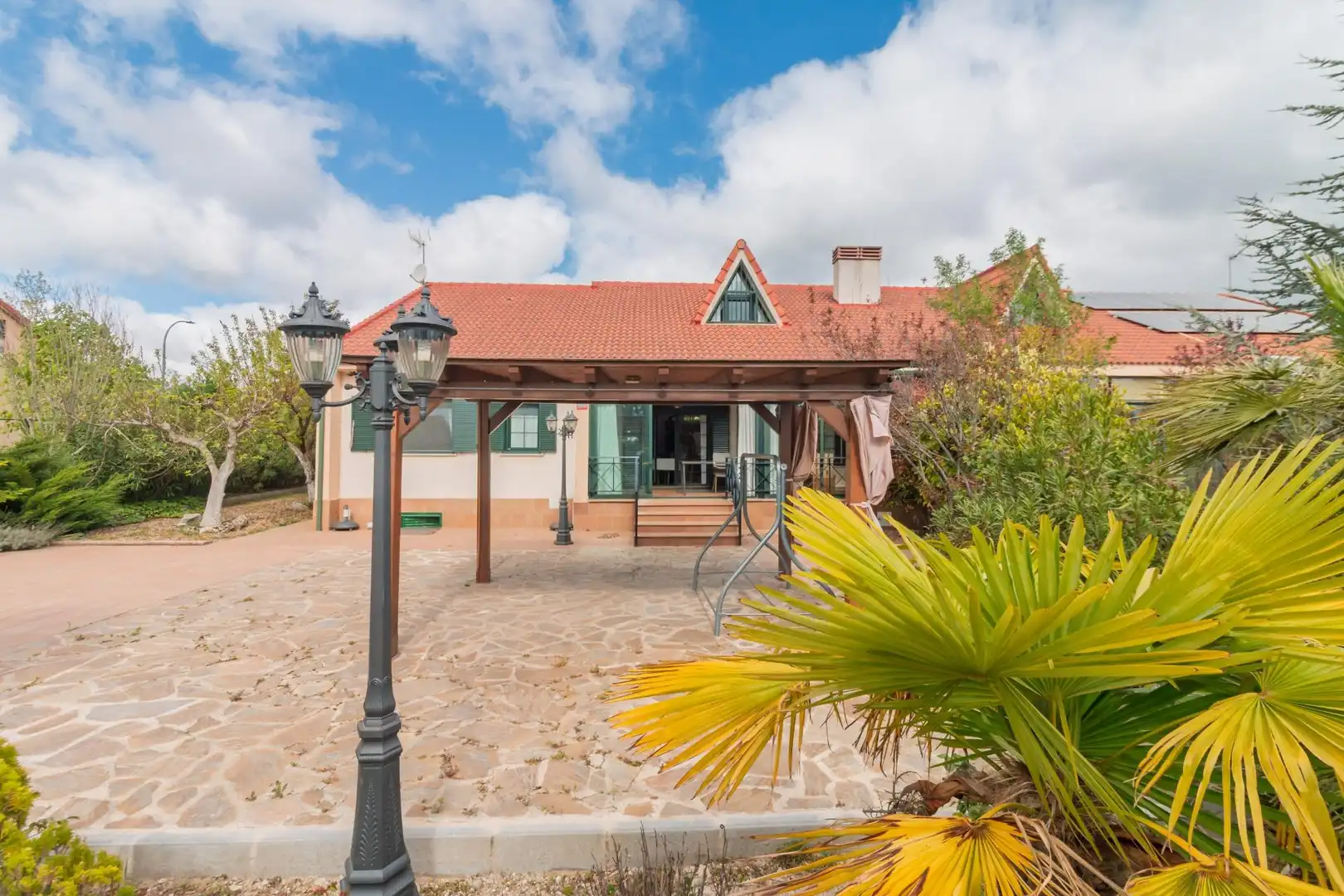 Vista exterior de Casa adosada en venta en Collado Mediano con Calefacción y Terraza