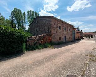 Vista exterior de Casa o xalet en venda en Jaramillo Quemado amb Jardí privat