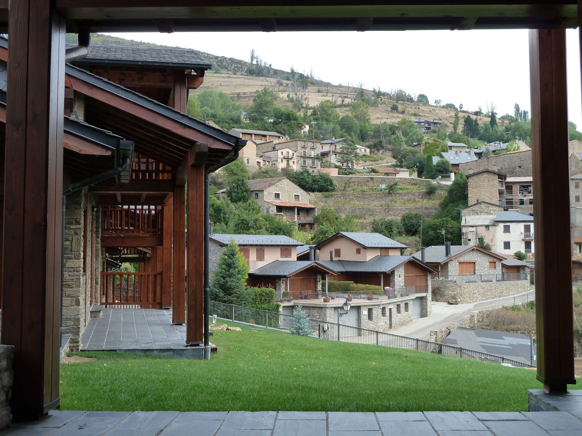 Vista exterior de Casa o xalet de lloguer en Prullans amb Calefacció, Terrassa i Traster