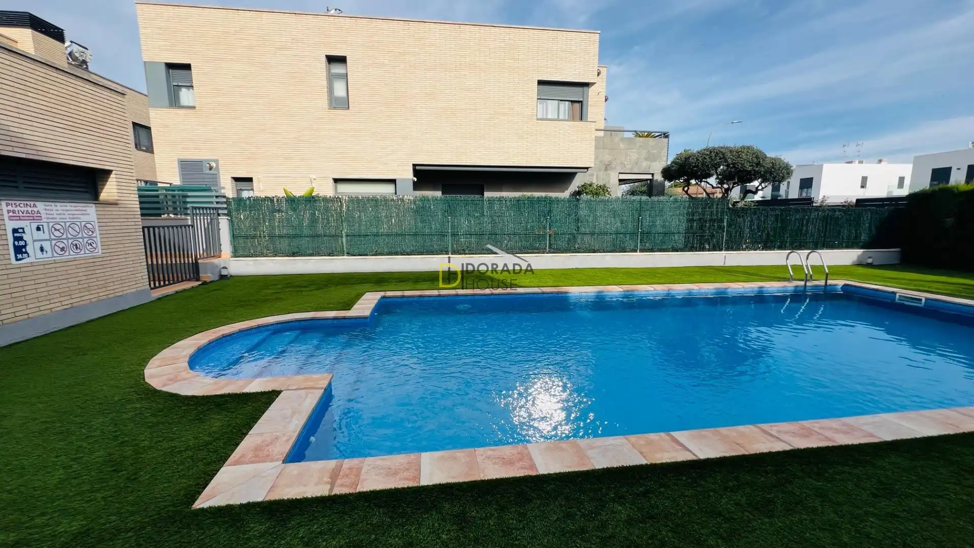 Swimming pool of Houses for sale in Cambrils  with Air Conditioner, Heating and Private garden