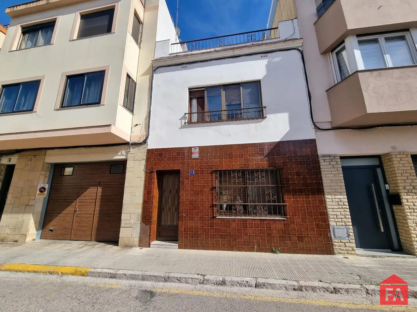 Exterior view of Houses for sale in El Vendrell  with Terrace