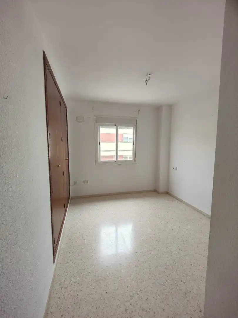 Schlafzimmer von Wohnung zum Verkauf in Tomares mit Klimaanlage, Terrasse und Abstellraum