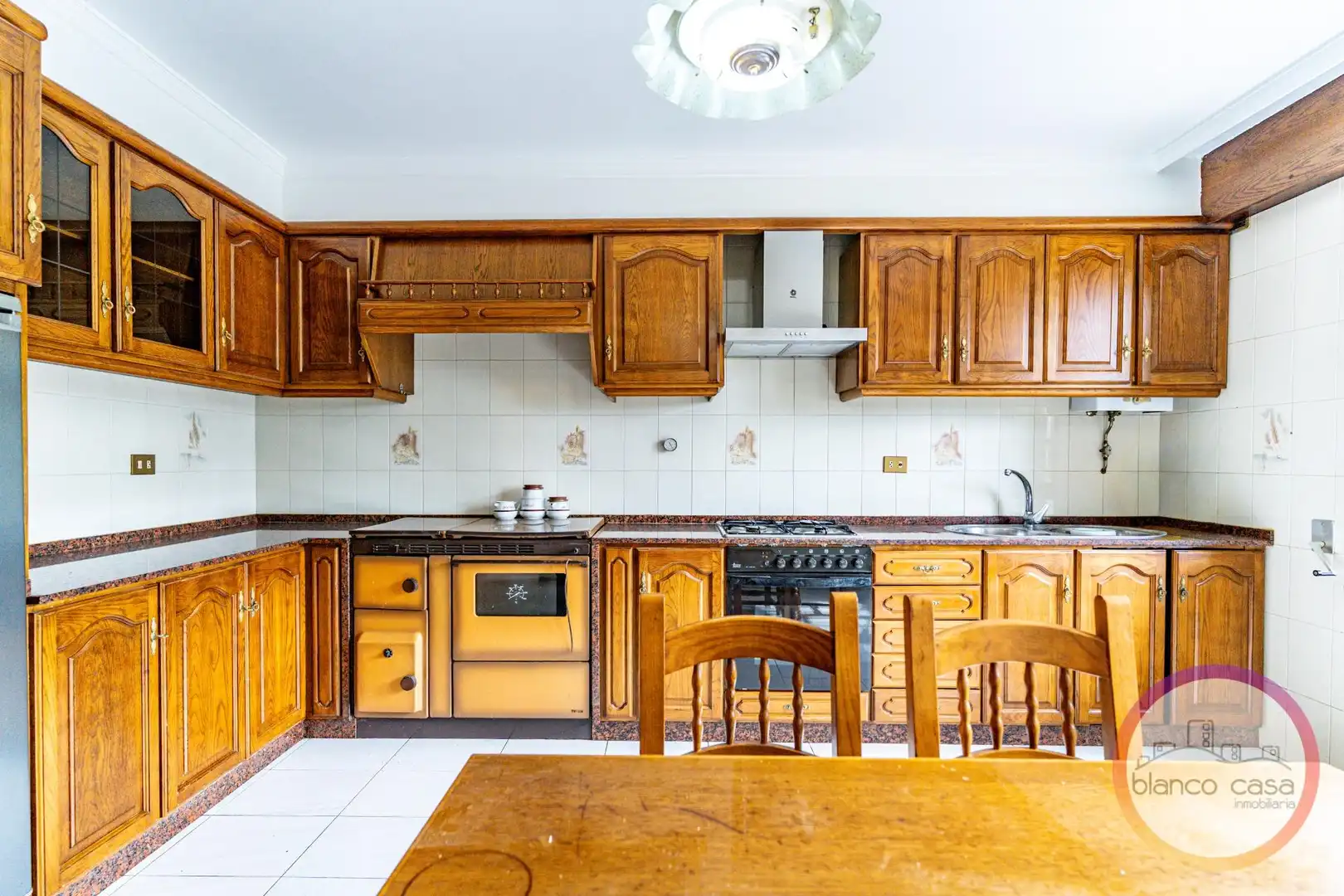 Cocina de Casa o chalet en venta en Carballo con Calefacción