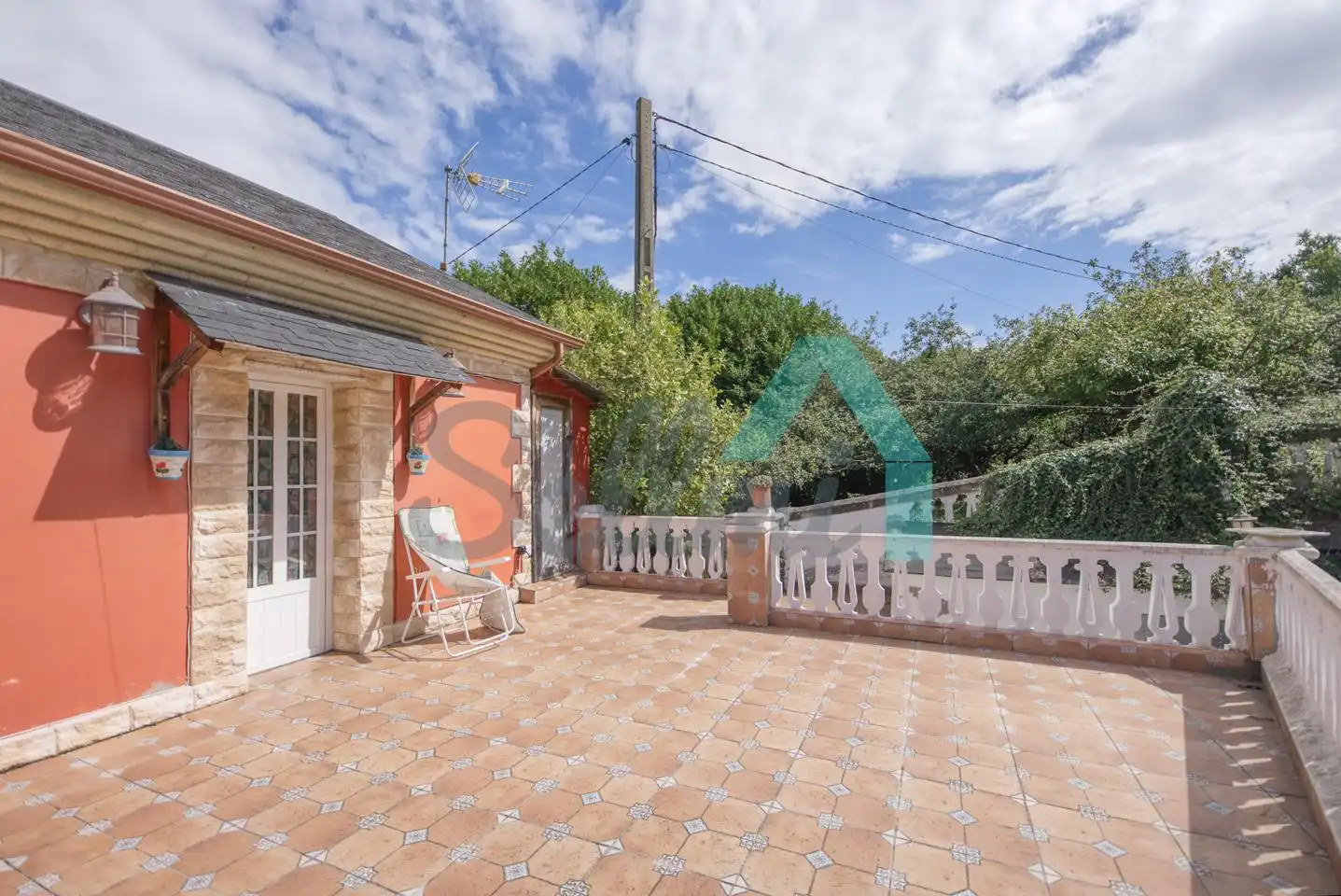 Terrace of Houses for sale in Coaña  with Heating, Terrace and Furnished