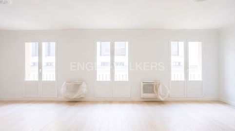 Photo 2 of Flat for sale in Palacio, Madrid Capital