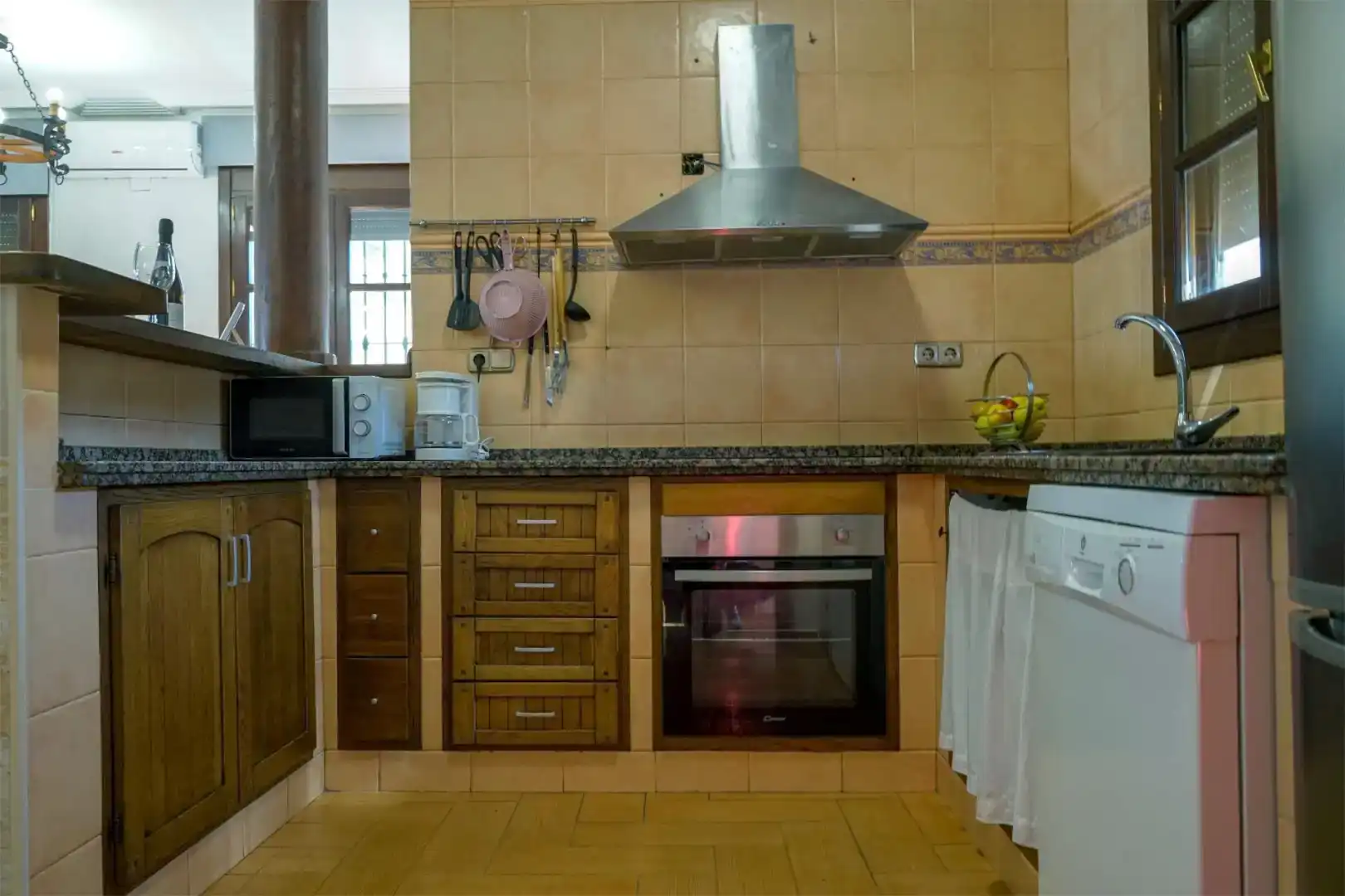Cocina de Casa o chalet de alquiler en Almedinilla con Aire acondicionado, Jardín privado y Piscina
