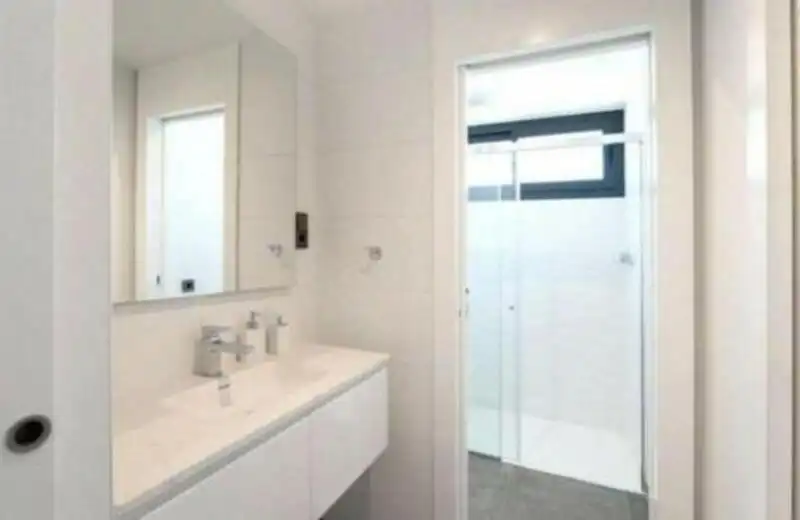 Bathroom of Detached homes for rent in Marbella  with Air Conditioner, Heating and Private garden