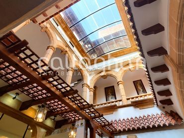 Wohngebäude zum Verkauf in Calle de Gracia
