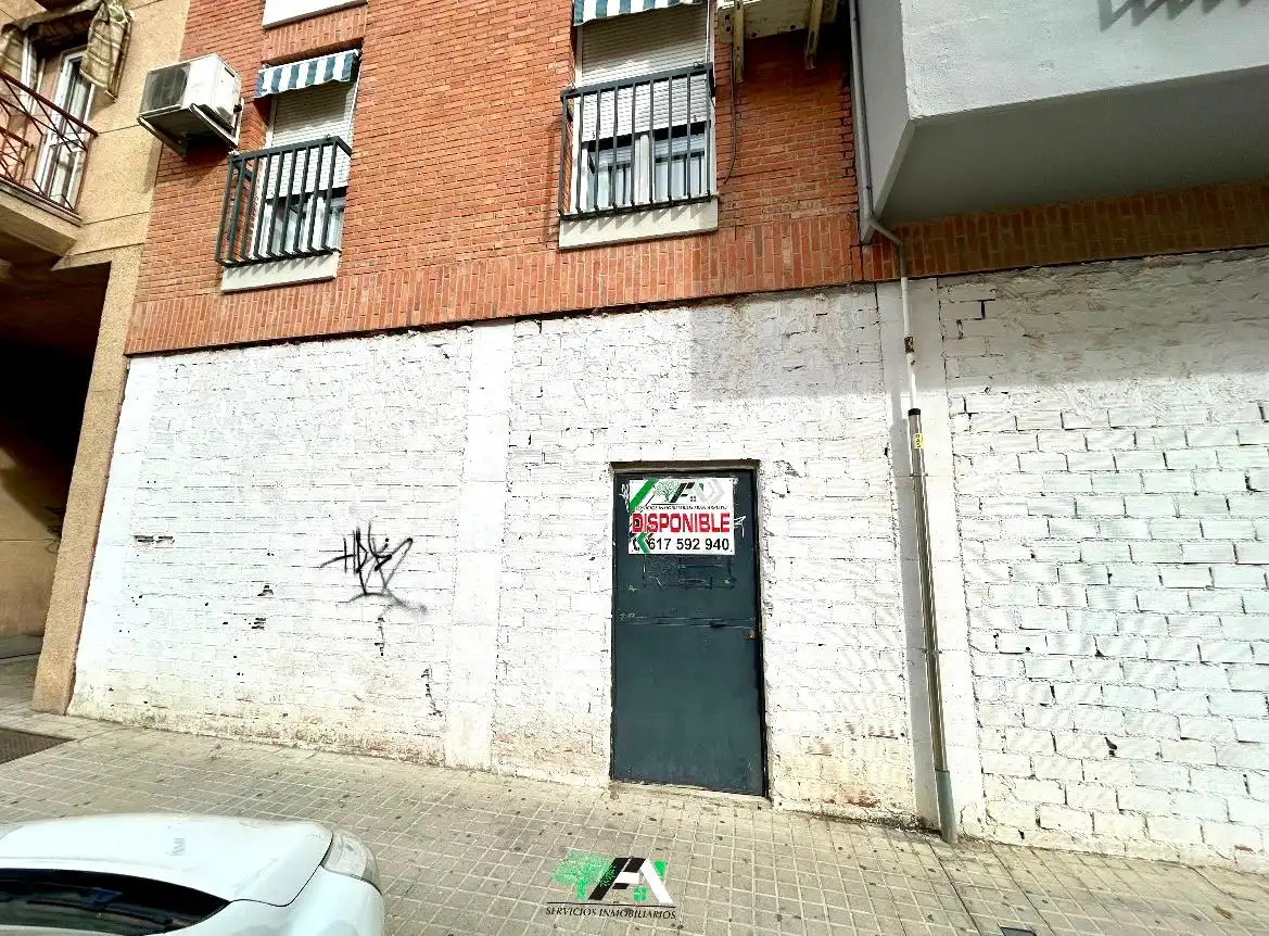 Locale commerciale in affitto a Calle Zurbarán