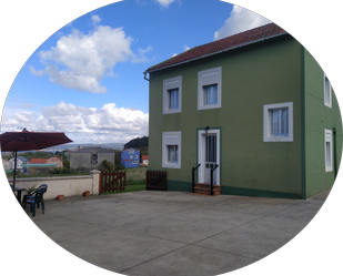 Vista exterior de Casa o xalet en venda en Cariño amb Calefacció, Jardí privat i Parquet