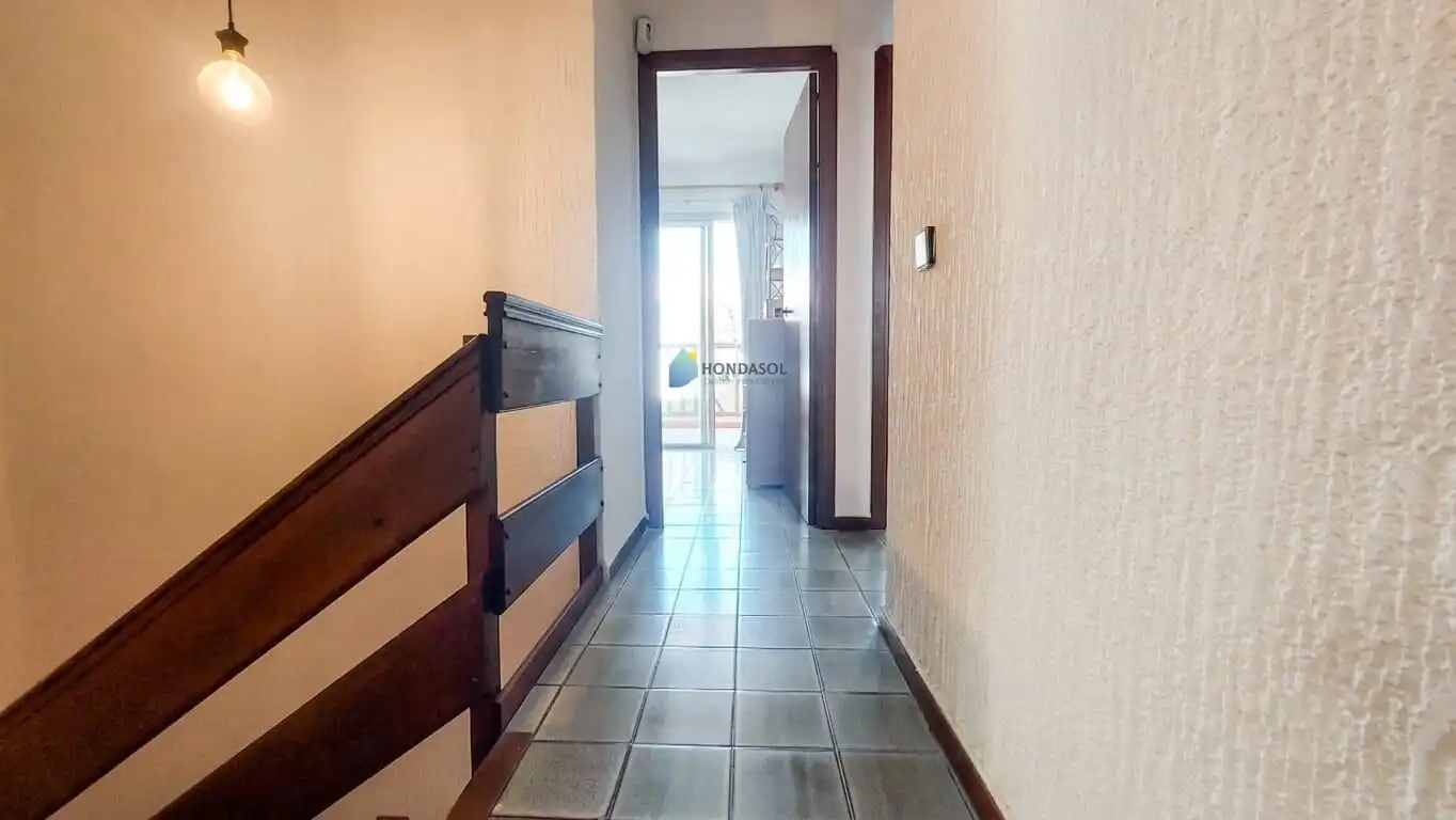 Maisonette zum Verkauf in La Manga del Mar Menor mit Terrasse, Abstellraum und Möbliert