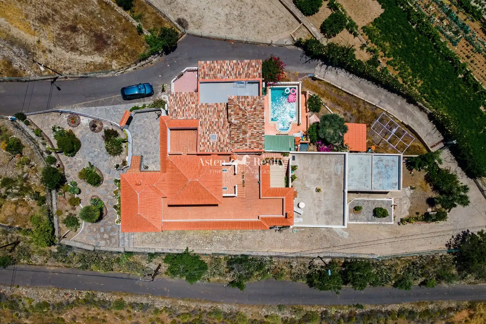 Vista exterior de Casa o xalet en venda en Adeje amb Terrassa, Traster i Moblat