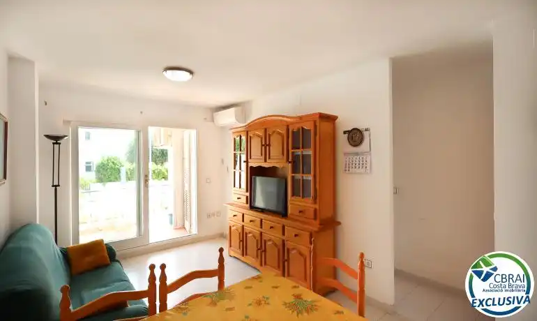 Living room of Apartments for sale in Llançà  with Air Conditioner, Heating and Terrace