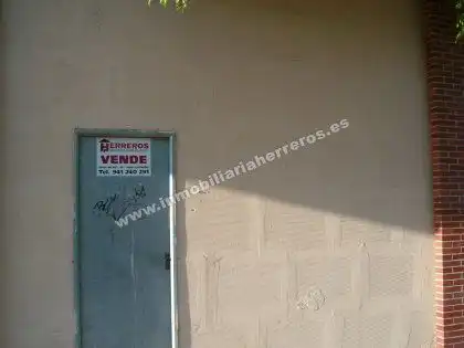 Local comercial en venta en Gonzalo de Berceo, imagen 2