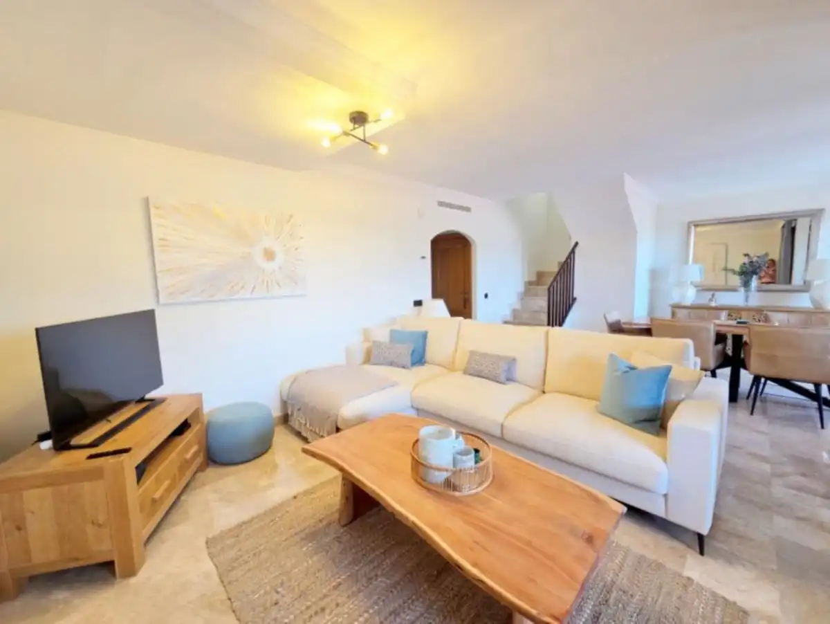 Apartment mit Pool zum Verkauf in La Duquesa, imagen 2