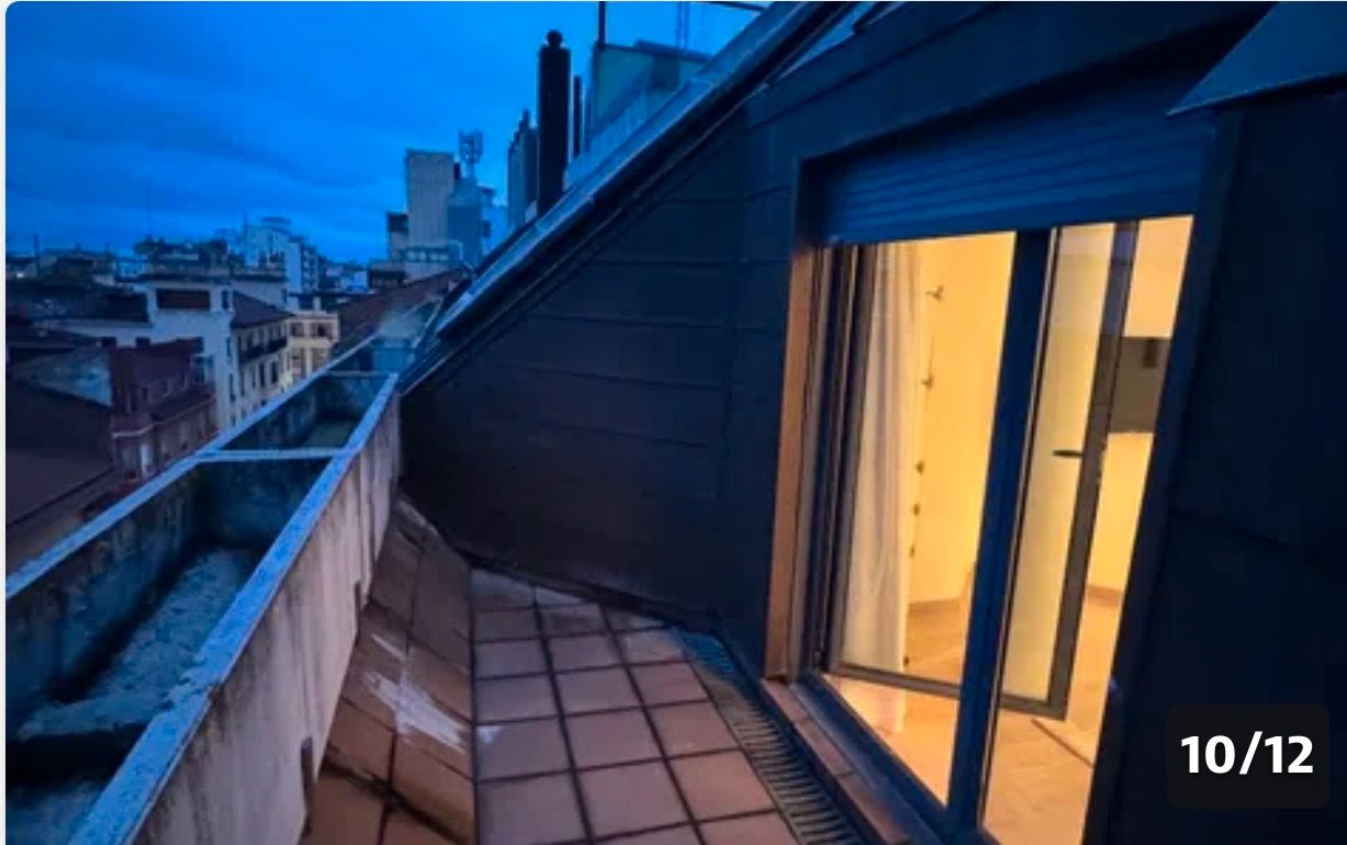 Terrassa de Apartament de lloguer en León Capital  amb Calefacció, Parquet i Terrassa