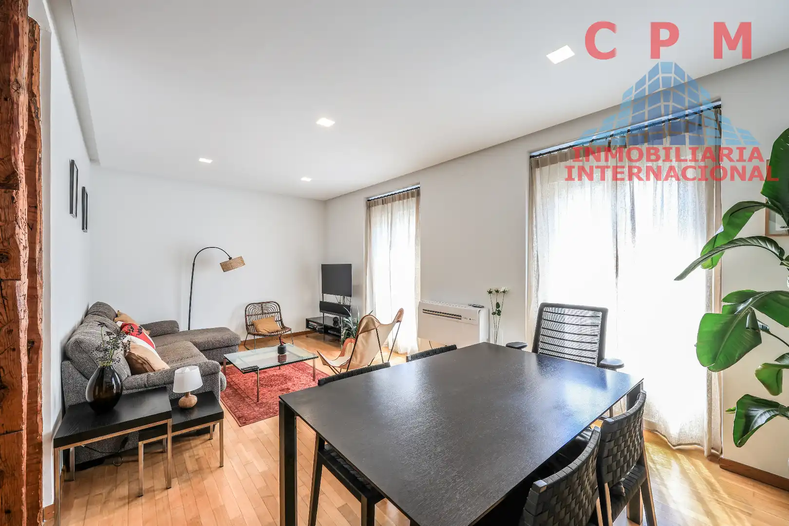 Living room of Flat for rent in Madrid  with Air Conditioner, Heating and Parquet flooring