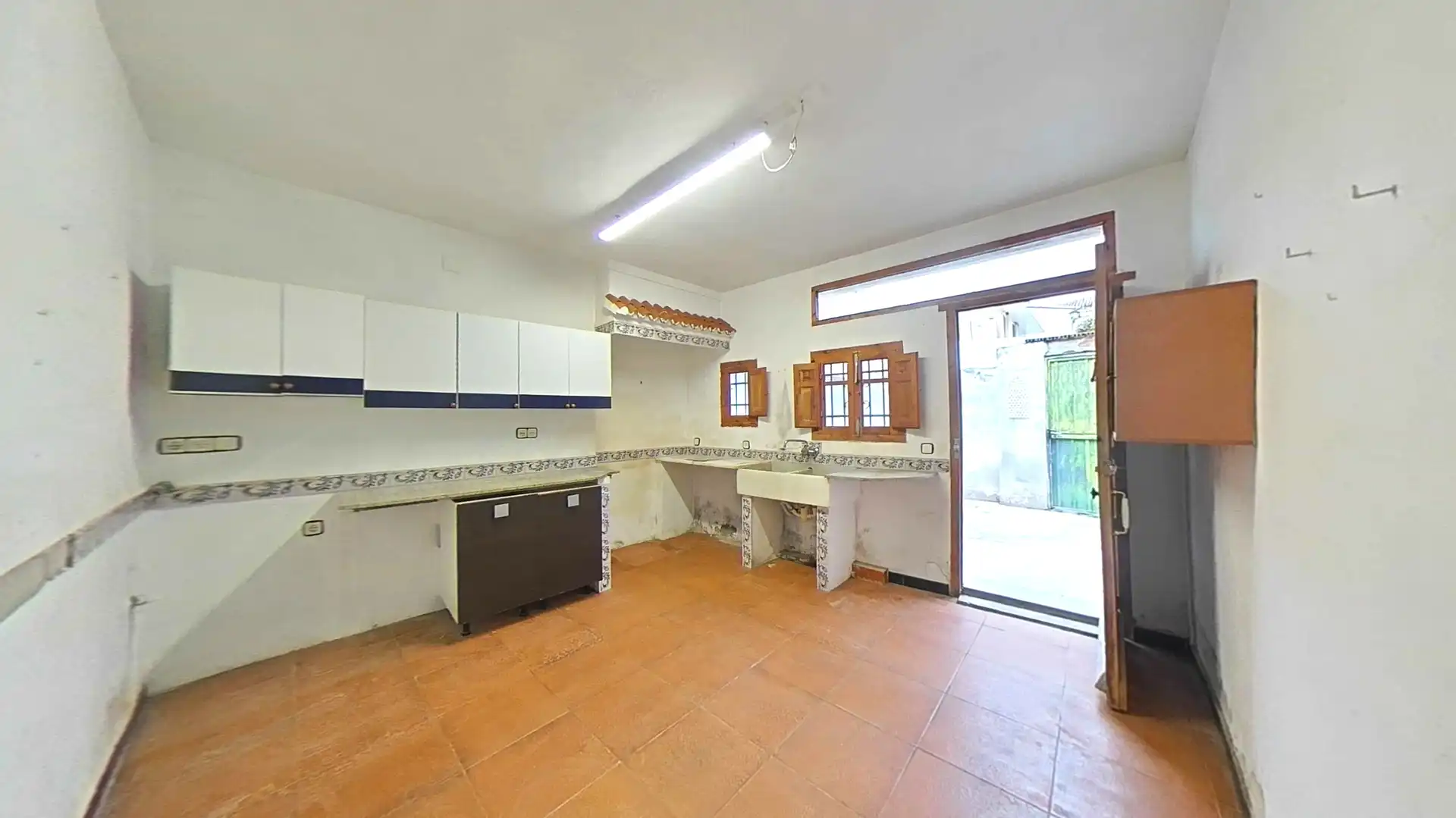 Cuina de Casa o xalet en venda en Marines amb Jardí privat