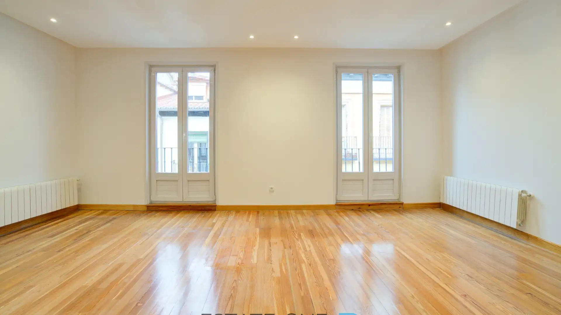 Living room of Flat for sale in  Madrid Capital  with Air Conditioner, Heating and Parquet flooring