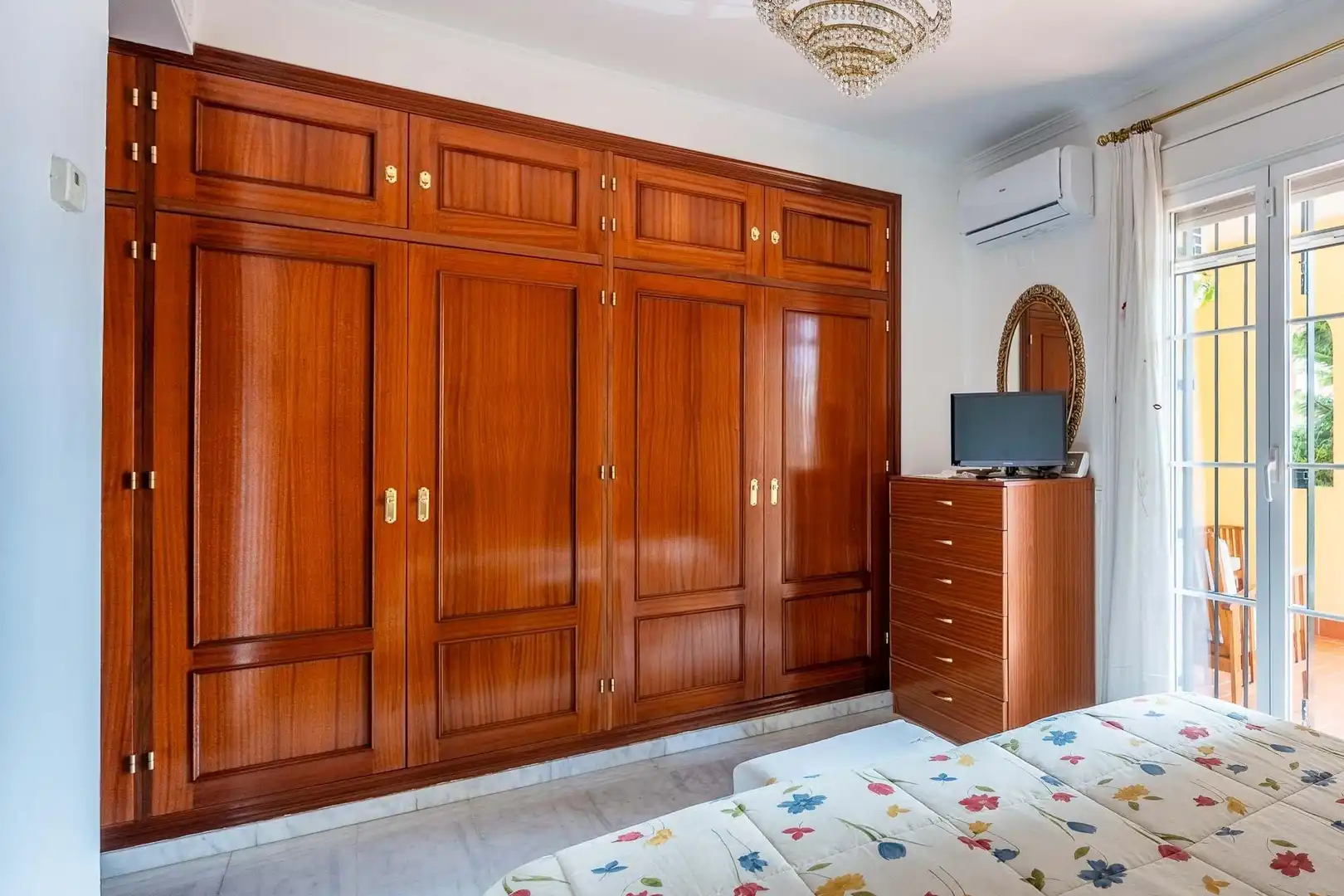 Bedroom of Detached homes for sale in Mairena del Aljarafe  with Air Conditioner, Private garden and Terrace