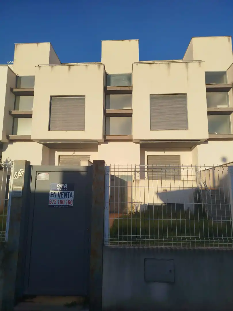 Casa amb jardí en venda a Carrer del Blavet
