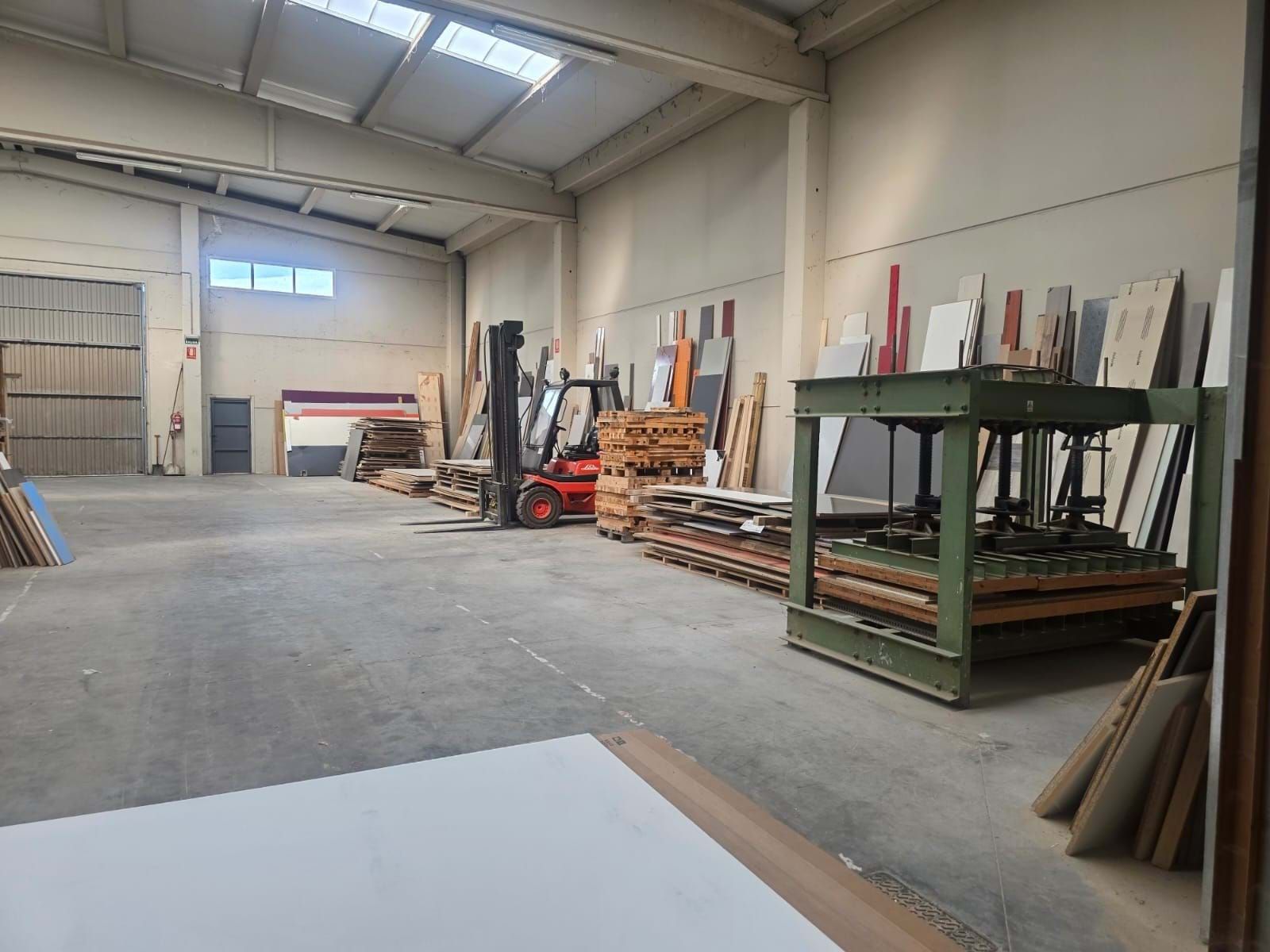 Industrial buildings for sale in Berantevilla