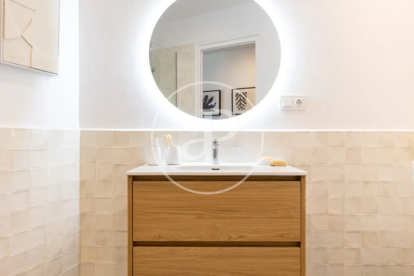 Badezimmer von Wohnung zum Verkauf in Barcelona mit Klimaanlage, Heizung und Balkon