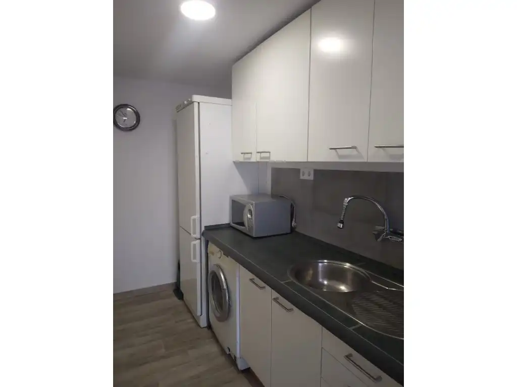 Flat with lift to rent in Calle Luz Casanova, imagen 5