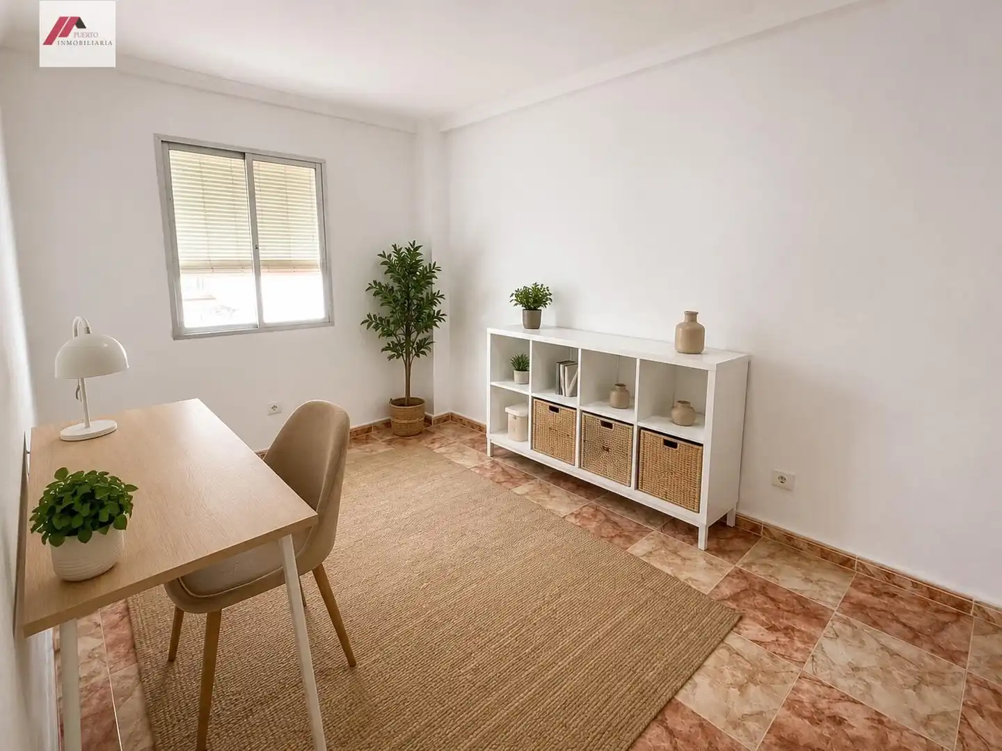 Habitación de Piso en venta en Cádiz con Calefacción
