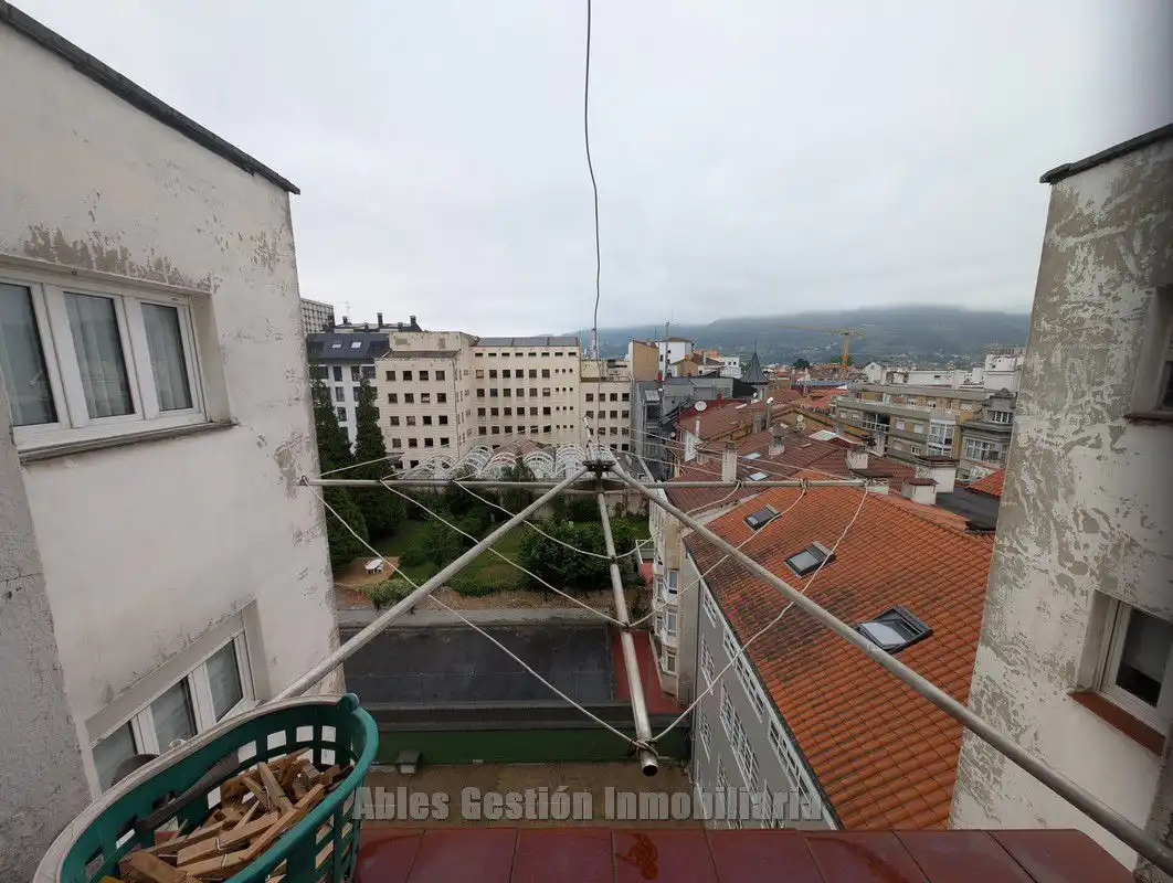 Außenansicht von Dachboden zum Verkauf in Oviedo  mit Terrasse