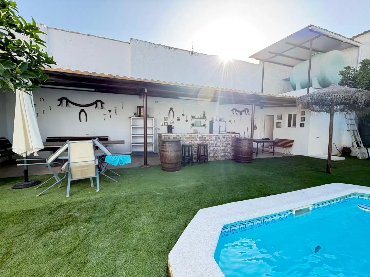 Terrassa de Finca rústica en venda en Alameda amb Jardí privat, Piscina i Moblat