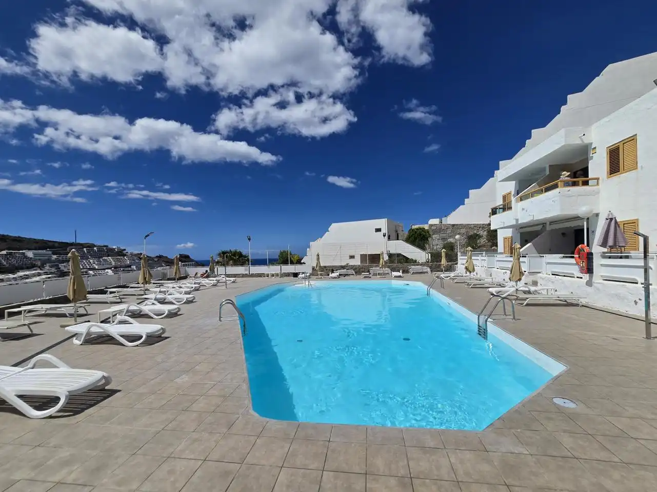 Piscina de Apartament en venda en Mogán amb Moblat, Balcó i Piscina comunitària