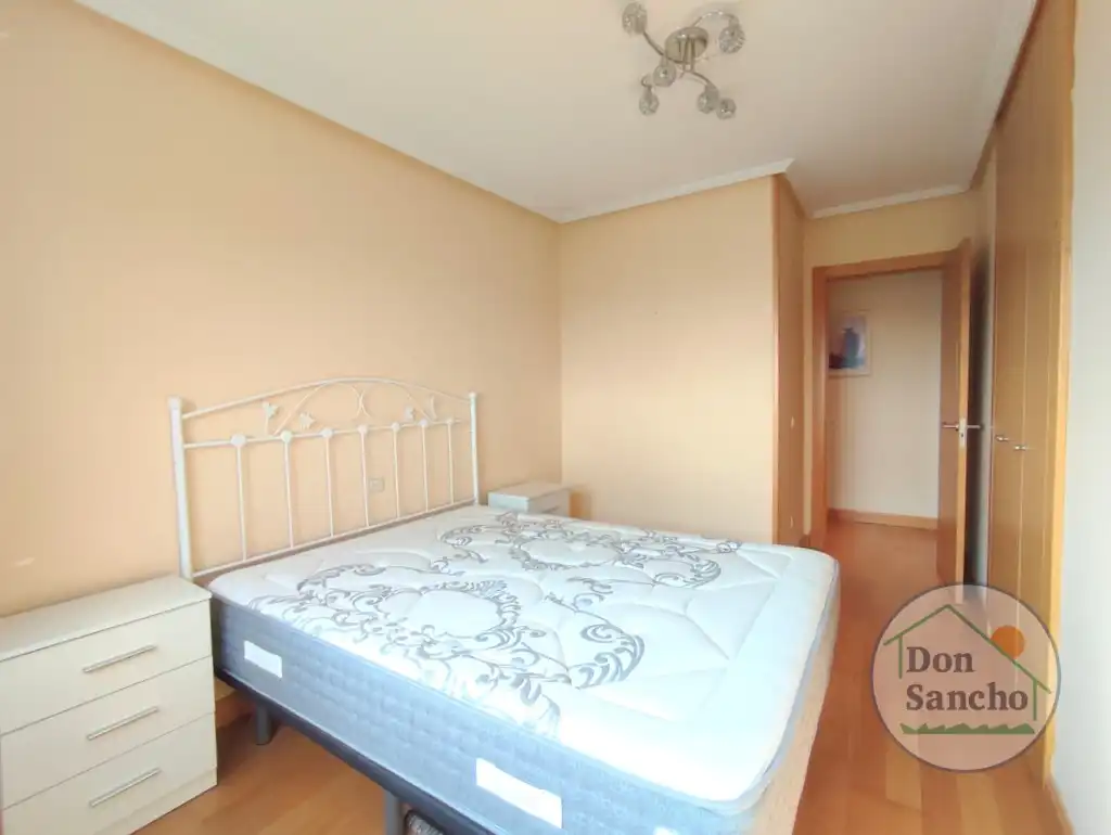 Bedroom of Attic for sale in Valladolid  with Air Conditioner, Heating and Terrace