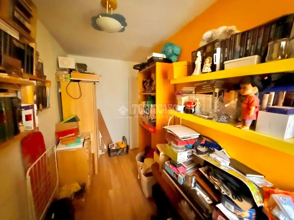 Piso en venta en Madrid con Calefacción y Terraza